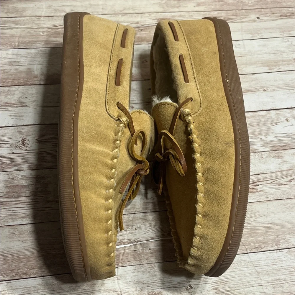 Minnetonka Pile Lined Hard Sole Men's Tan Suede Loafers Slippers 13W